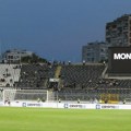 Provokacija za Partizan i Grobare: Navijači Zvezde se "tagovali" u Humskoj i menjali "izgled" stadiona