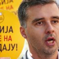 Manojlović osudio pojavu uvredljivih plakata protiv opozicionara u Kraljevu