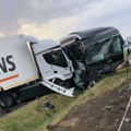 Više povređenih u sudaru autobusa i kamiona kod Šimanovaca