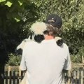 "Оно кад ти нико не каже да си овца": Јагње "истриповало" да је беба, и људи не знају шта се од слаткоће