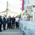 (Foto): Macut i Dačić u Svrljigu uručili osam rezervoara za pijaću vodu zbog nestašice