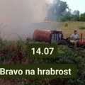 Deca heroji: Zajedno sa ostalima gasili požar