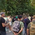 Protesti protiv blokada u 50 gradova u Srbiji: Vijore se zastave, odzvanjaju pesme