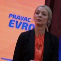 „Vozovi ka severu zemlje se zaustavljaju i putnici evakuišu zbog ’dojava o bombama‘“: Narodna poslanica Jelena Milošević za…