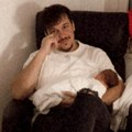 Muž Aleksandre Bursać pozira sa tek rođenom ćerkom: Drži Kasiju u naručju i ne skida osmeh sa lica, "Ljubavi moje najveće"…