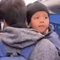 Morali su da popuste: Petogodišnjak koga je uhapsio ICE pušten kući (video)