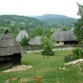 Kasni dodela turističkih vaučera: Poseban udar na male ugostitelje