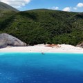 Skrivena plaža na ostrvu koje srpski turisti obožavaju proglašena drugom najlepšom na svetu