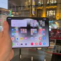 Huawei obara rekorde sa novim savitljivim telefonom: Prodaja premašila sva očekivanja (video)