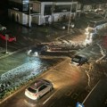 POPLAVLJENE ULICE u Kragujevcu, voda ušla i u podrum hirurškog bloka u UKC (FOTO/VIDEO)