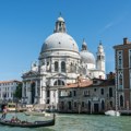 Venecija u strahu od turista: Ograničen broj posetilaca da bi se zaštitio grad