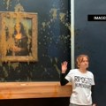 Ekološki aktivisti prosuli supu po blindiranom staklu koje štiti Mona Lizu