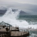 Crnoj Gori prete obilne padavine: Duvaće jak vetar, sutra na snazi crveni meteoalarm