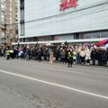 Studenti apeluju na Nišlije da preparkiraju automobile iz centra grada pre početka velikog protesta