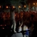 Na nastupu Bobana Rajovića bila jaka oluja, pala kiša, nestala struja, a onda zabeležen trenutak za pamćenje VIDEO