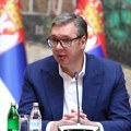 „Vučić kao nekada Milošević preuzima vojsku i policiju“: Austrijski dnevnik o najnovijim potezima predsednika Srbije