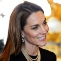 Minđuše princeze Dajane i kosa fenirana na ravno: Kejt Midlton oduševila, dugo je nismo videli u ovakvom izdanju