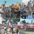 (BLOG) "Pokušaće da nas podele, ali kad se okupimo pokažemo da nisu u pravu": Protest u Novom Sadu, u toku obraćanja govornika…