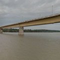 Ovo je brod koji je udario u most na Dunavu između Iloka i Bačke Palanke