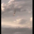 Prvi snimak pada ruskog bombardera: Ispalio rakete na Ukrajinu, pa se zapalio (video)