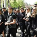 Najpotresniji trenutak na sahrani Bojane Janković: Voditeljkinoj ćerki pozlilo od tuge