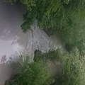 Tužna slika Jablanice za Prvi maj: Reka je bukvalno sive boje, zagađenje prijavljeno policiji i tužilaštvu – VIDEO