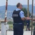Hapse Srbe i na vidovdan: Incident na Gazimestanu, tzv. kosovska policija privela mladića iz Babinog Mosta (video)