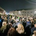 Održan skup i protestna šetnja u znak podrške veroučitelju i sindikalcu Đorđu Matijeviću