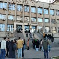 Tri fakulteta u Nišu kreću sa onlajn nastavom, studenti ostaju u blokadi i traže bojkot