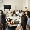 UKC Niš: Najbolji diplomci potpisali ugovore o radu sa UKC
