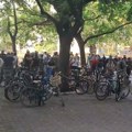 Protest podrške ispred novosadskog suda, danas saslušanja trojice privedenih