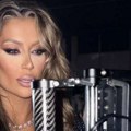 Tea Tairović srušila Instagram! Objavila fotku u sakou ispod kojeg nema ništa, pa poručila: "Hiljade žena mrze te u meni"