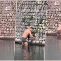 Turista heroj osvetlao obraz Kotoru: Ruka nečoveka nemoćno biće bacila u reku, mnogi gledali i okrenuli glavu, ali ne i on…