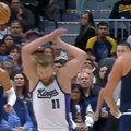 O ovom Jokićevom potezu bruji NBA liga: Pogledajte kako je "pokvario frizuru" protivniku