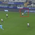 Auuu, ljudi, kakav gol - ludilo! Majstorija za TV špice: Pogodak sezone viđen je sinoć u Seriji A (video)
