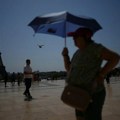 Zbog vrućine Vlada Francuske zabranila alkoholna pića i otkazala manifestacije