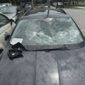 Vandalizovan automobil sina Dinka Gruhonjića u Novom Sadu