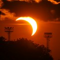 (Foto/Video) Kako je izgledalo pomračenje Sunca u Srbiji i Evropi