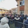 Roditelji Devete gimnazije u Beogradu podneli krivičnu prijavu protiv direktorke škole i pet članova privremenog organa