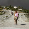 Srpski turisti evakuisani sa Rodosa: Požari se nekontrolisano šire i izmiču kontroli