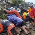 Broj žrtava tajfuna na Filipinima porastao na šest, na hiljade raseljeno