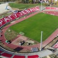 Podignuti stubovi za reflektore na stadionu „Čika Dača“