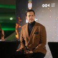 Premijera filma "Izolacija": Miloš Biković tip-top sređen prošetao crvenim tepihom sa ovom damom (foto)