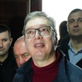 „Mi jedemo sendviče, a oni prasiće!“ Vučić kaže da su studentski protesti „pobuna bogatih“ (?!)