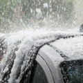 Kako zaštititi auto od grada?