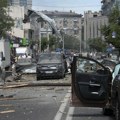 Požari besne širom grada, odzvanjaju snažne eksplozije: Rusi zasuli Kijev dronovima i projektilima (Video)