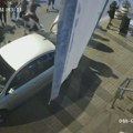 „Bilo je veoma napeto, ljudi su samo stajali i gledali“: Grupa mladića se brutalno tukla ispred univerziteta, sve snimile…
