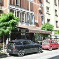 Sa upaljenim bakljama upali u kafić, uhapšen 19-godišnjak: Detalji drame na Vračaru