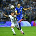 Srpski fudbaler sprečio tragediju na meču Šalkea, čitava Nemačka bruji o njegovom potezu