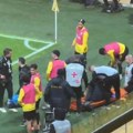 Strašna povreda srpskog reprezentativca: Na nosilima iznet sa terena, čeka ga duža pauza!